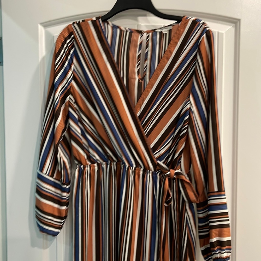 size medium jodifl dress is a true wrap